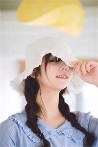 为了给小师弟出气，女友砸了妈妈的骨灰盒全章节