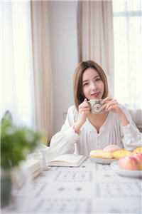 此心向月不向她精品推荐