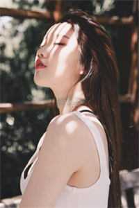 姐姐夺走母亲去受苦，她选择享福未删节