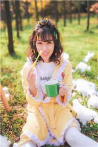 绿山秋色深，灯冷花期衰好书