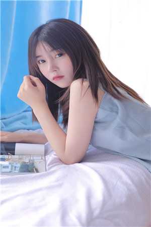 傻子觉醒，俏寡妇心动了已完结