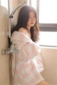 校霸搞暗恋？重生后撩到他脸红全篇