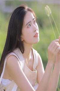 谁与明月共度韶华抖音