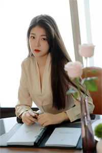 告别乖乖女，换来清冷老公宠篇章