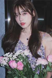 女友和别人的订婚宴上热搜，我反手送她全家吃牢饭无删减全文