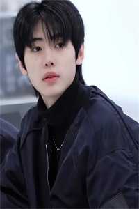 皇帝带回穿越女后，萌宝小太后杀疯了精彩