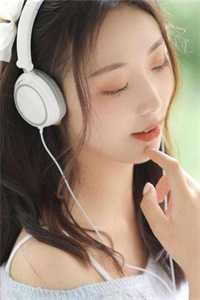 玄幻：开局捡个女刺客，一统三界秦渊霓裳全文免费