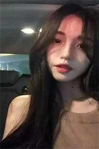 给美女总裁当护工，她求我别走完结版