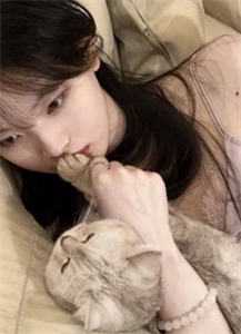 佛子哥弃她，入夜被恶犬弟亲红温小说免费