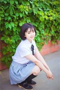 贵妇班毕业看到弹幕后，冷面罗刹的老婆我不当了小说