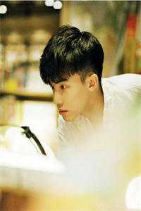 宰辅养成记！他的才能无人能敌侯府梅呈安无删减全文