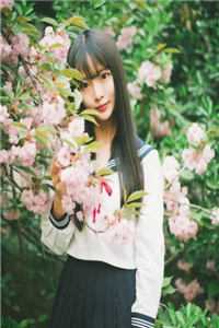 谁与明月共度韶华全文