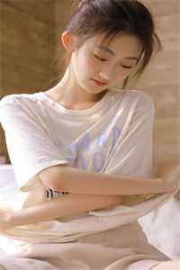 女友和别人的订婚宴上热搜，我反手送她全家吃牢饭无广告